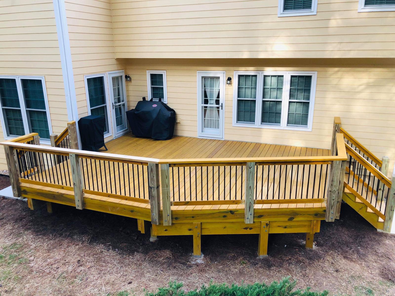 Poolside Deck & Railings
